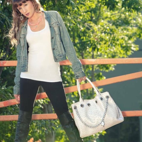 CCW Locking Nicole Handbag - Picture 3 of 4